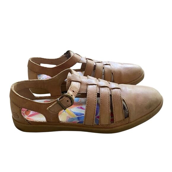 Born Fisherman Sandals Womens 7.5 Tan Leather Flats Casual Comfort Retro - Picture 1 of 9